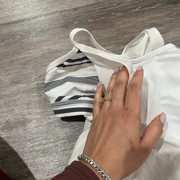 Lululemon Athletica Size 4 Racerback White Shirt - Picture 6 of 7